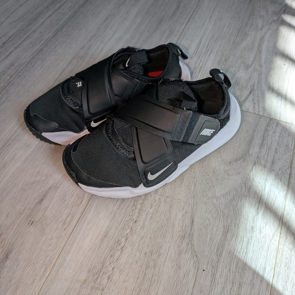 Nike Flex Advance Kids Sneakers